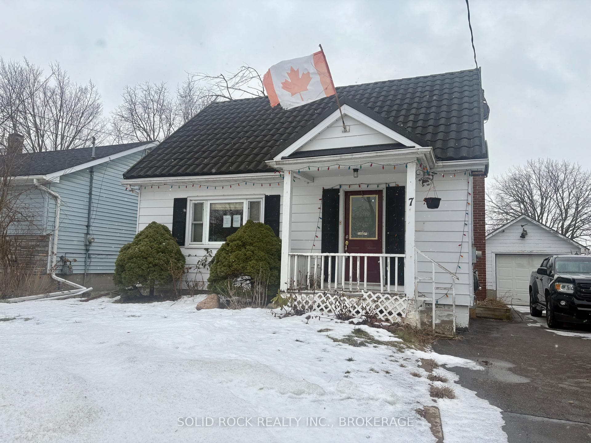 7 Orchard Drive photo 1