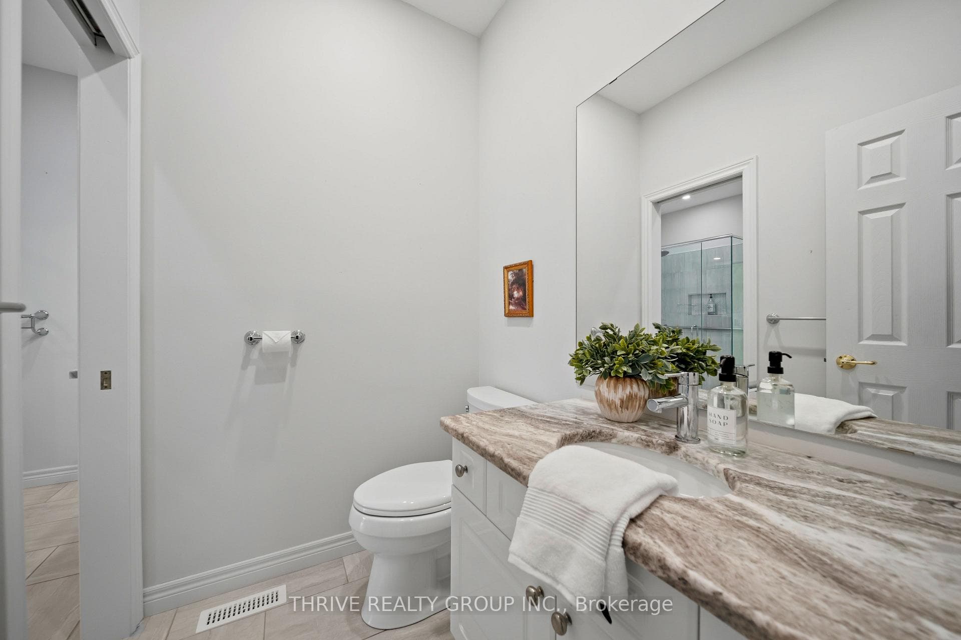 1574 Richmond Street Unit 3 photo 25