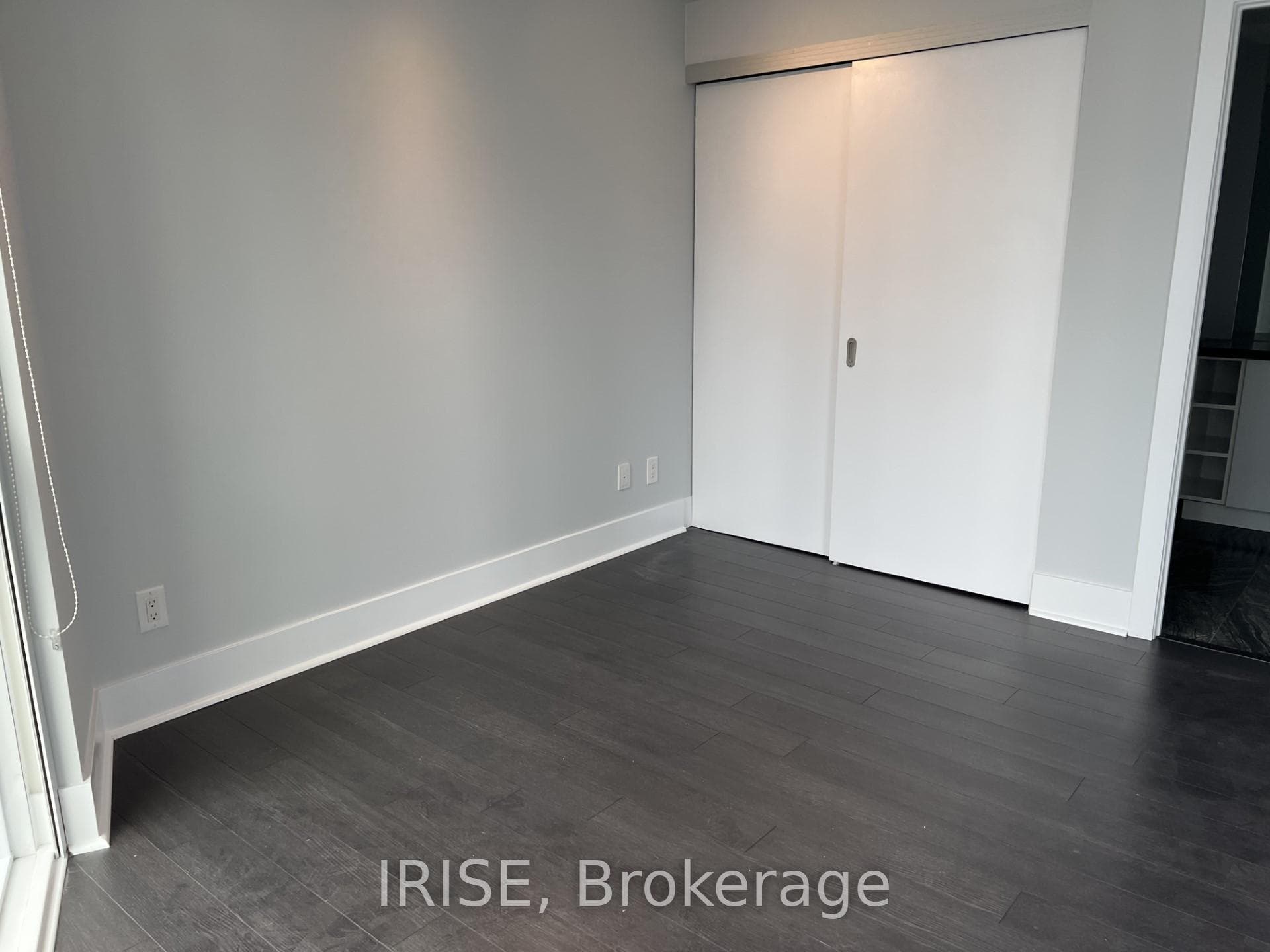 32 Davenport Road Unit 1807 photo 12