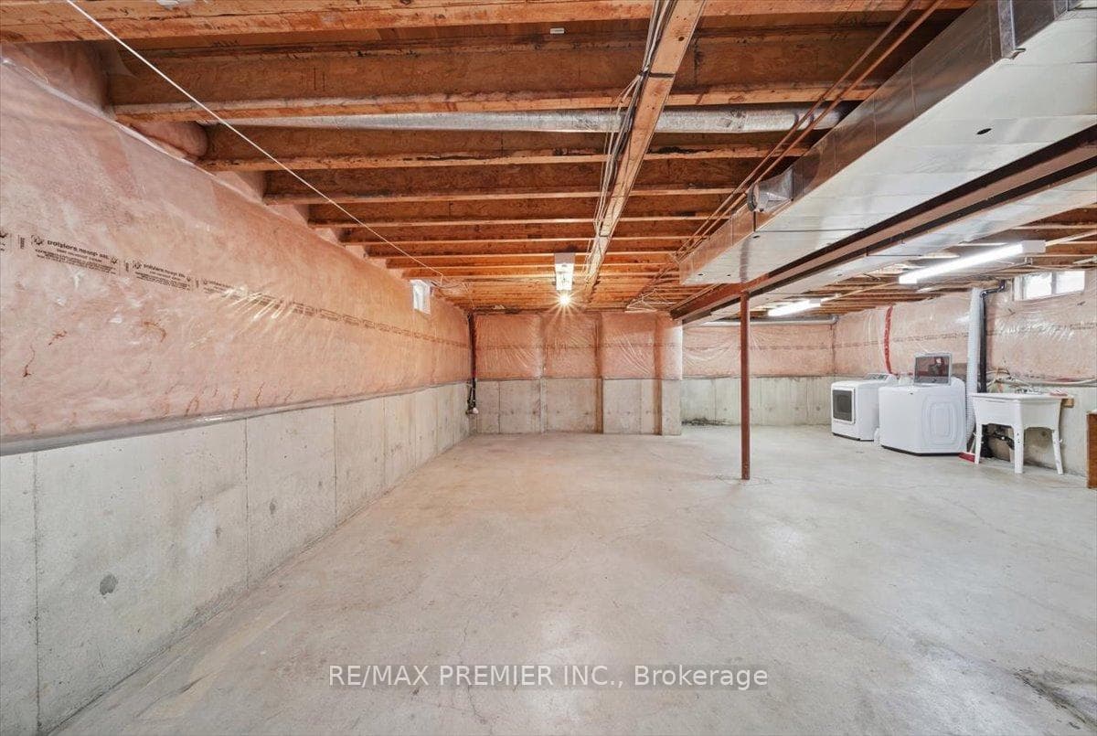 5 Laura Sabrina Drive photo 24