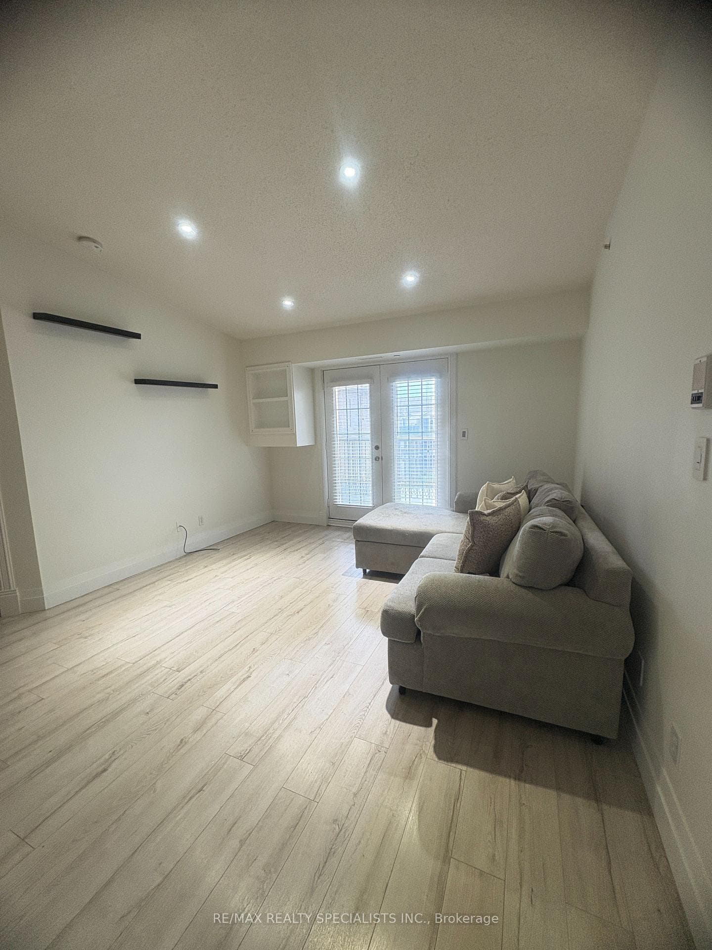 1440 Bishops Gate Unit 406 photo 6