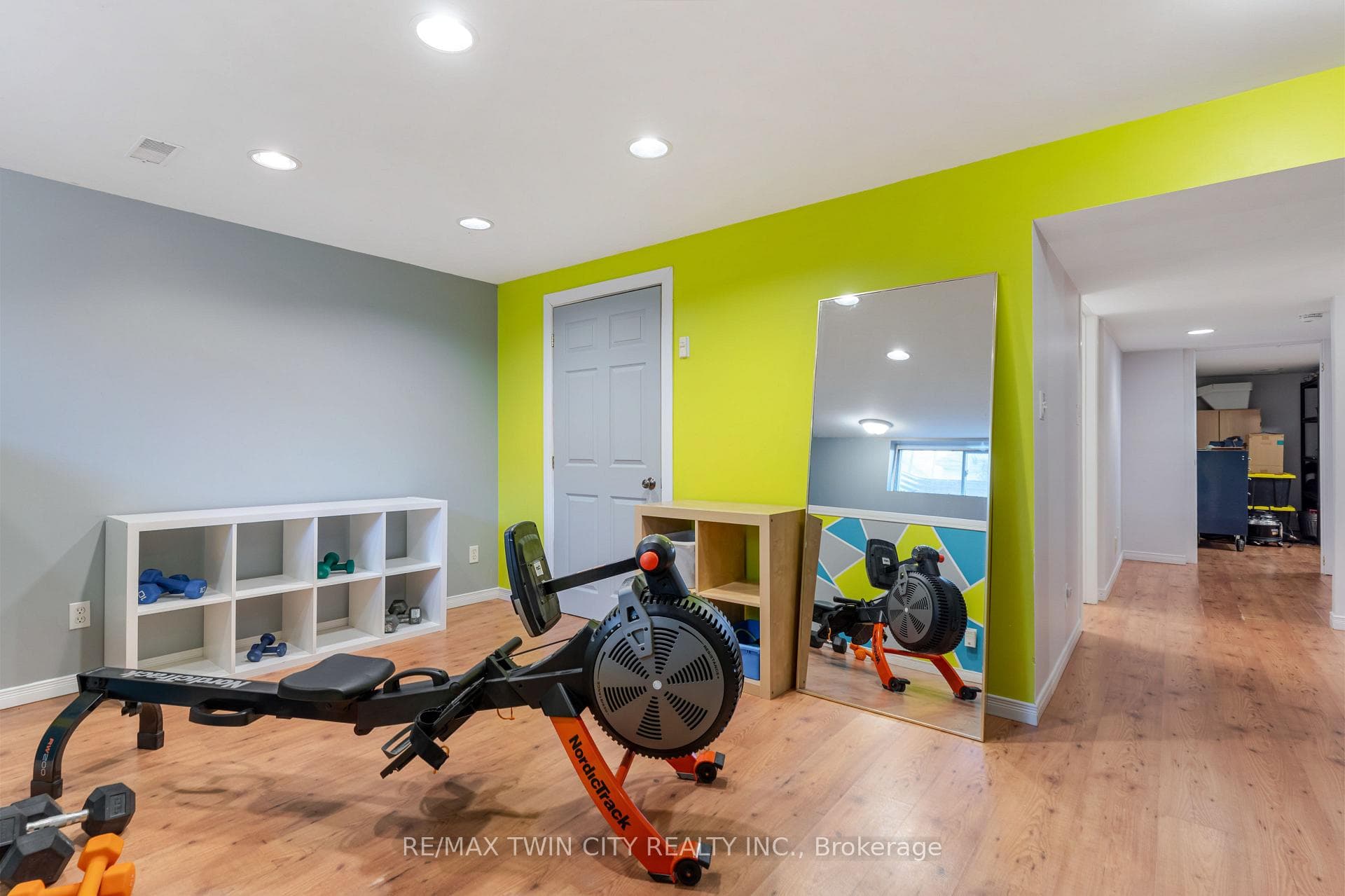 739 Butternut Avenue photo 37