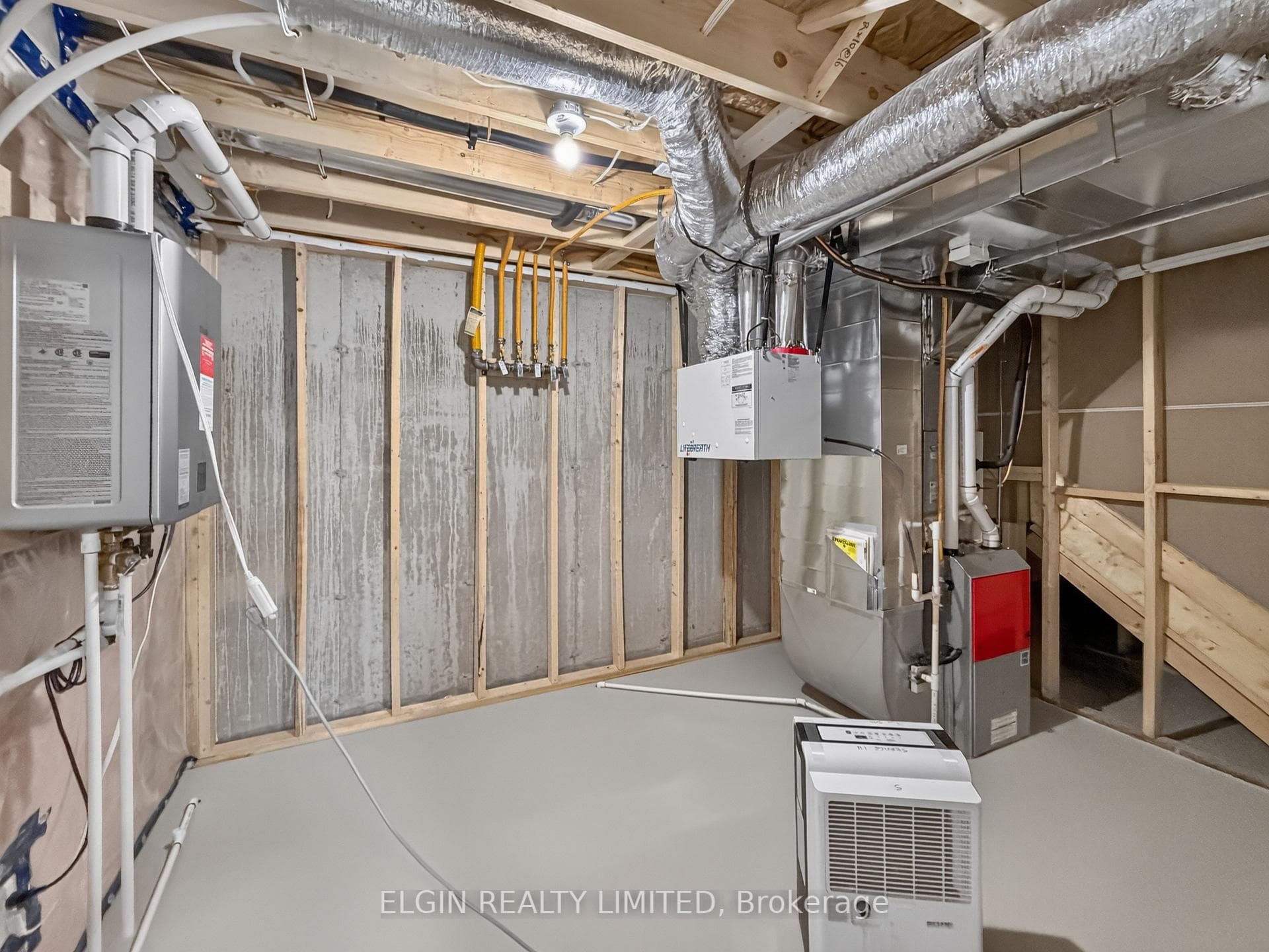 30 Hemlock Crescent photo 23