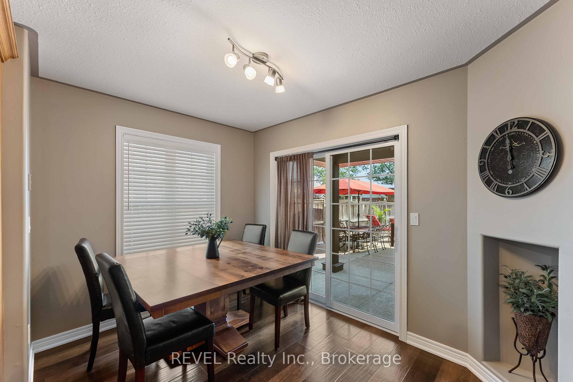 35 Hunter Drive photo 12