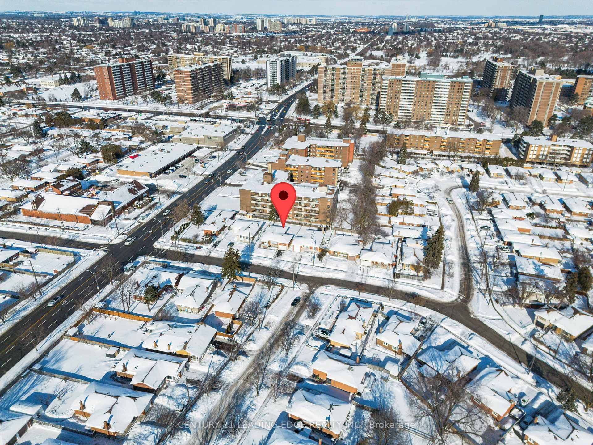 206 Cass Avenue photo 37