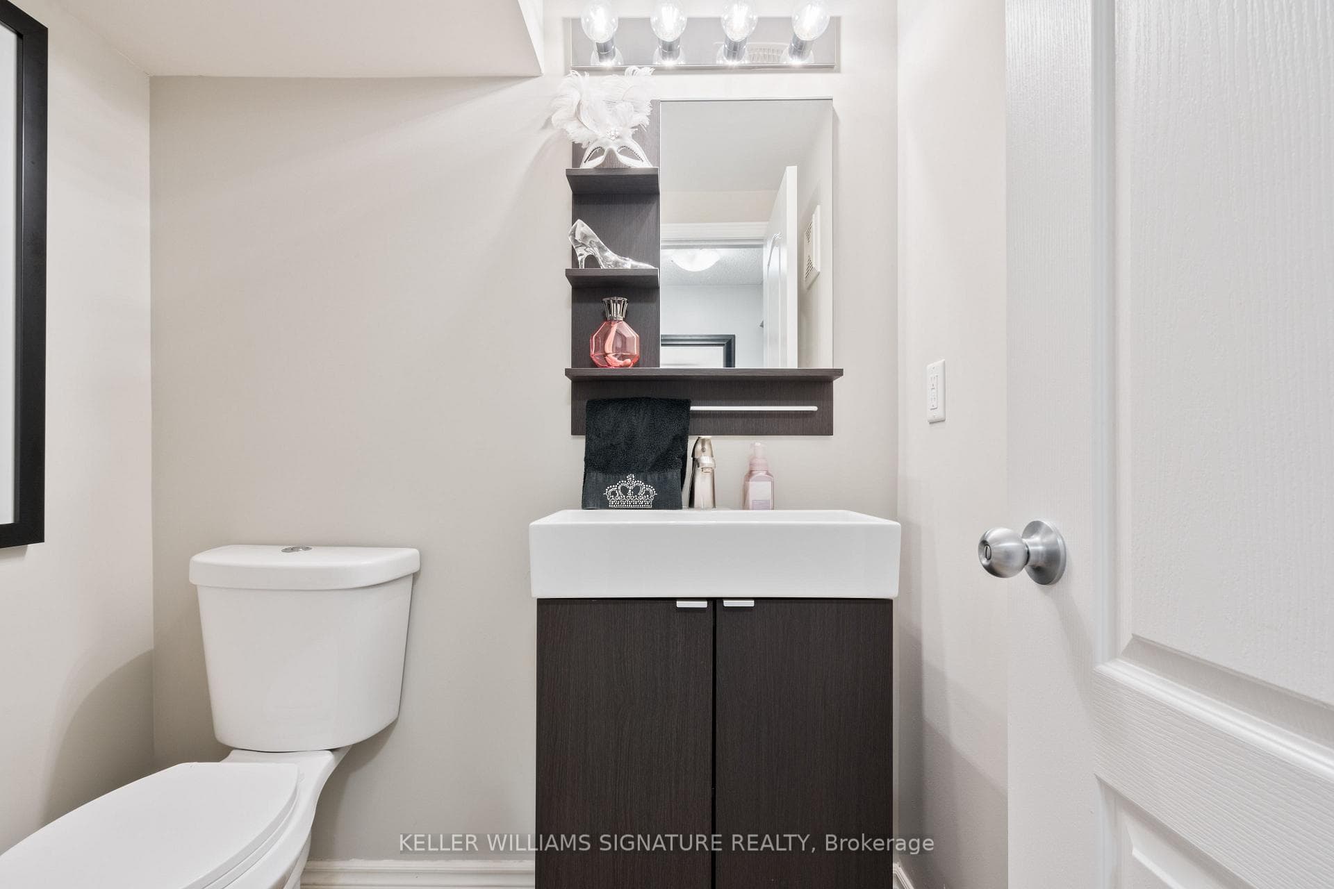 107 Liddycoat Lane photo 28