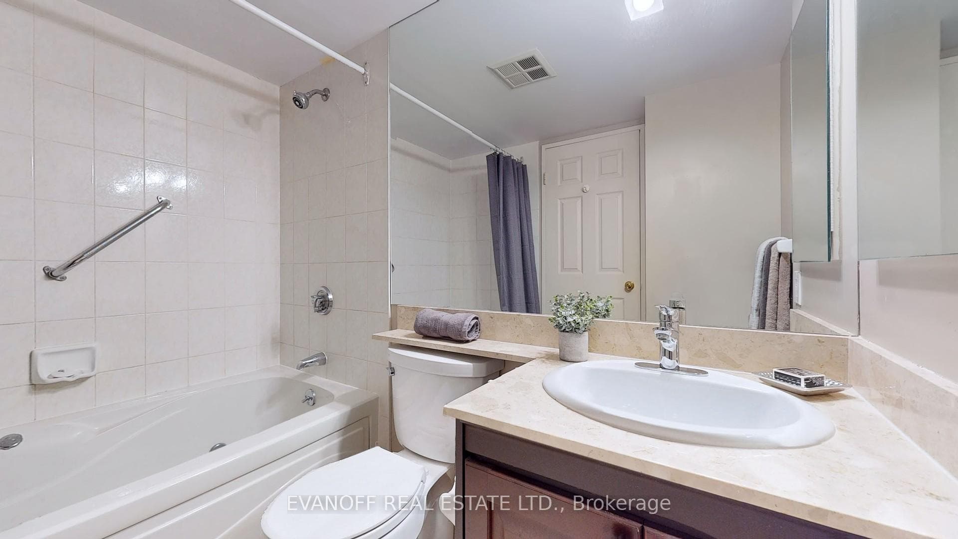 10 Guildwood Parkway Unit 330A photo 22