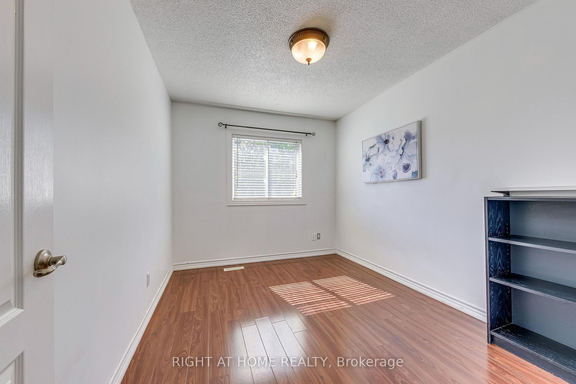 1039 Cedarglen Gate Unit 8 photo 22