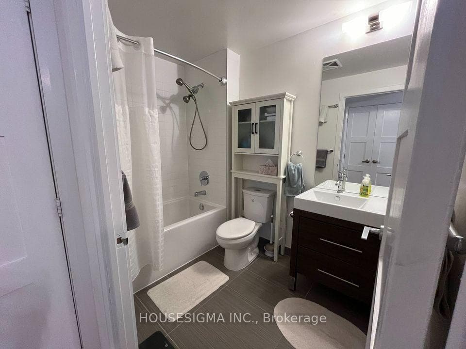 66 Forest Manor Road Unit 1705 photo 5