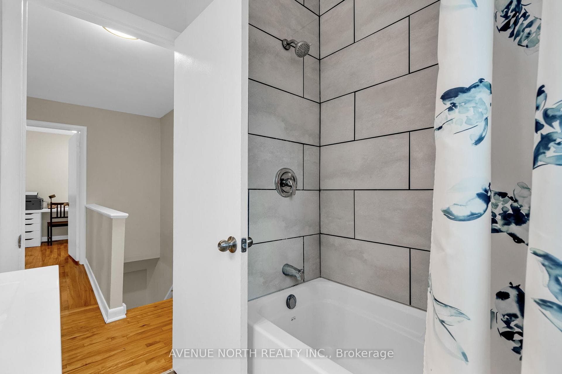 1202 Summerville Avenue photo 21