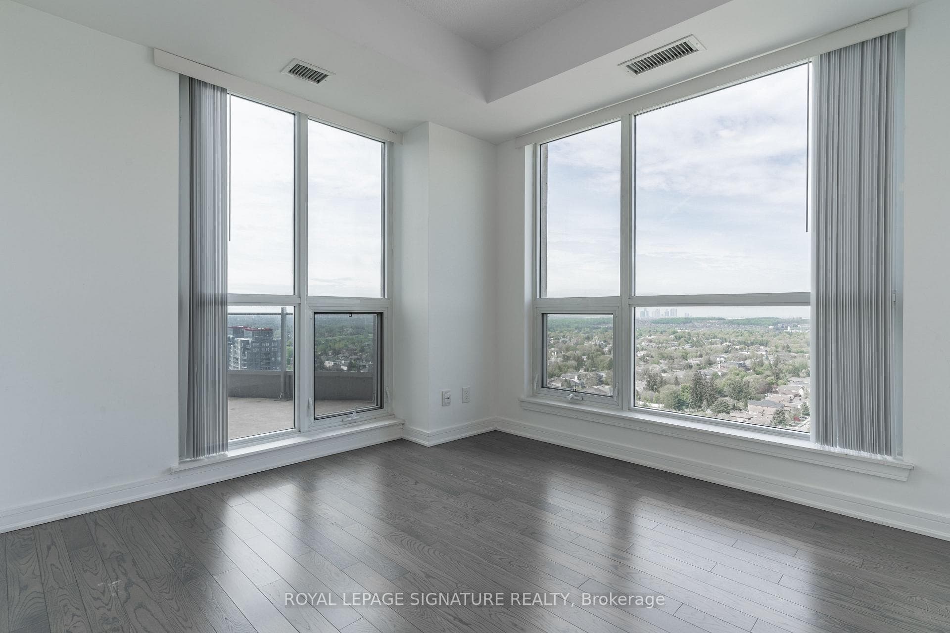 9201 Yonge Street Unit 2209 photo 20
