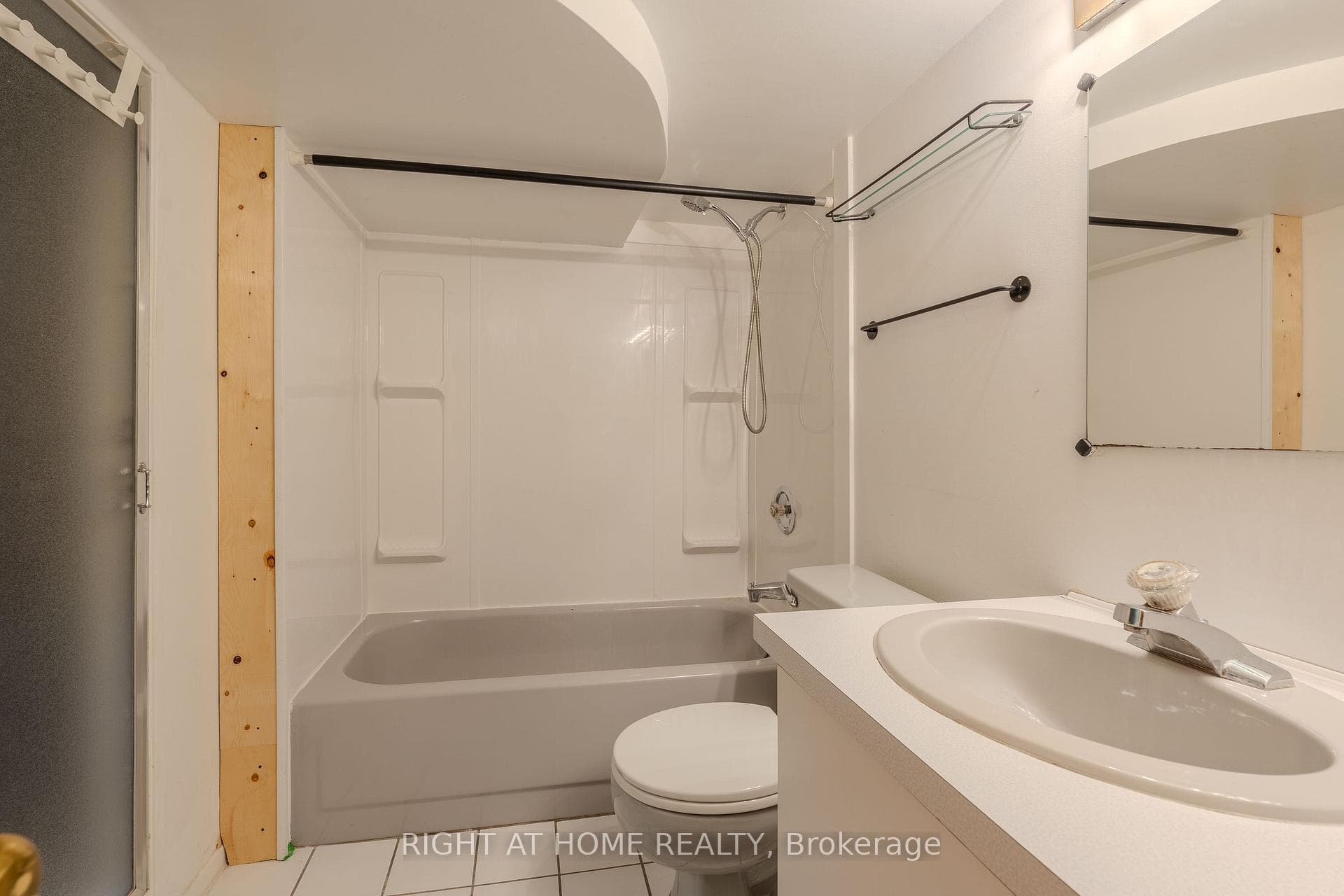 426 Seaton Drive photo 13
