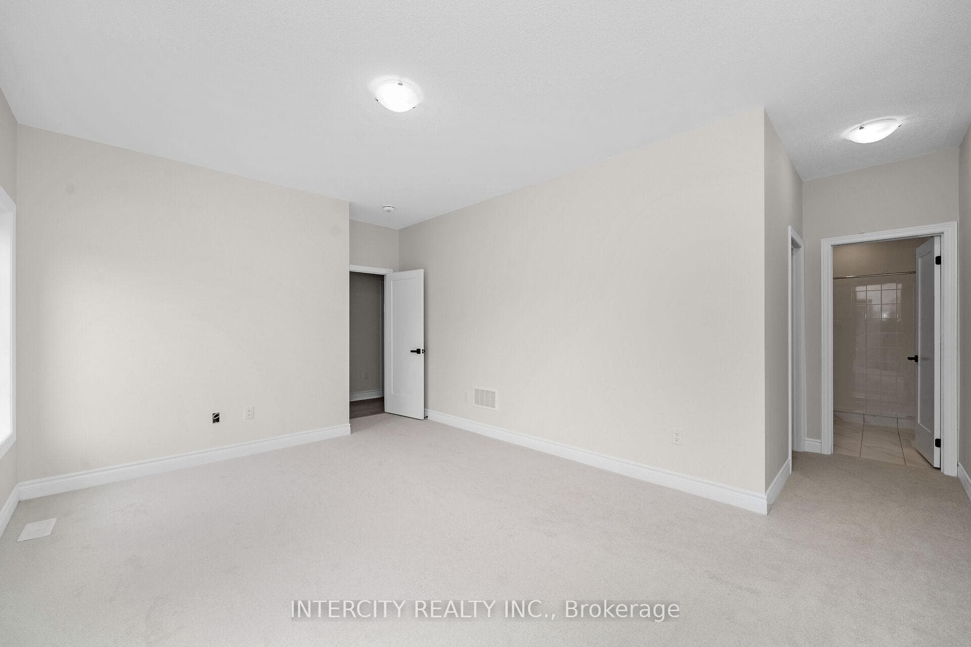 24 Keyworth Crescent photo 33