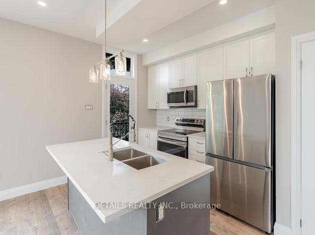 659 Donat Street Unit 201 photo 5