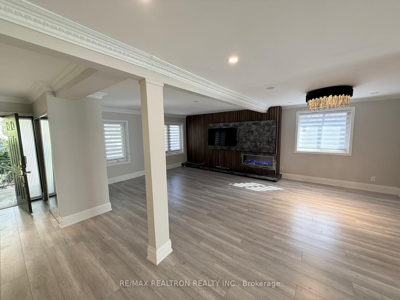 218 Baker Avenue photo 5
