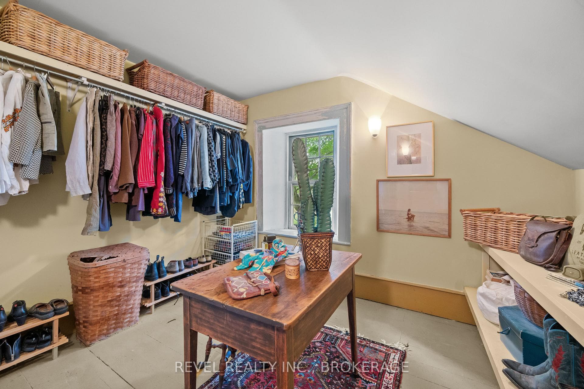 4247 Henderson Road photo 35