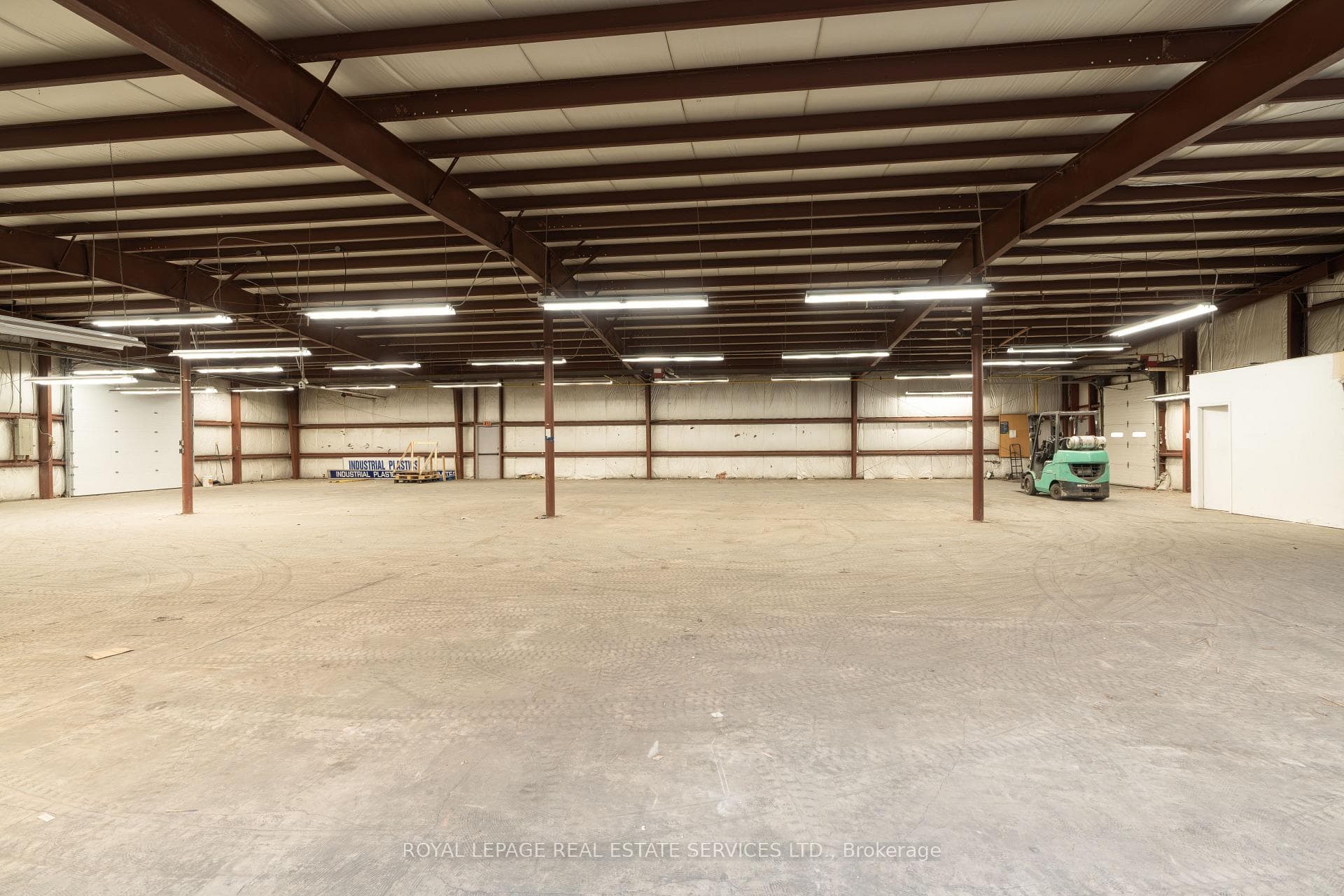 625 Industrial Drive photo 11