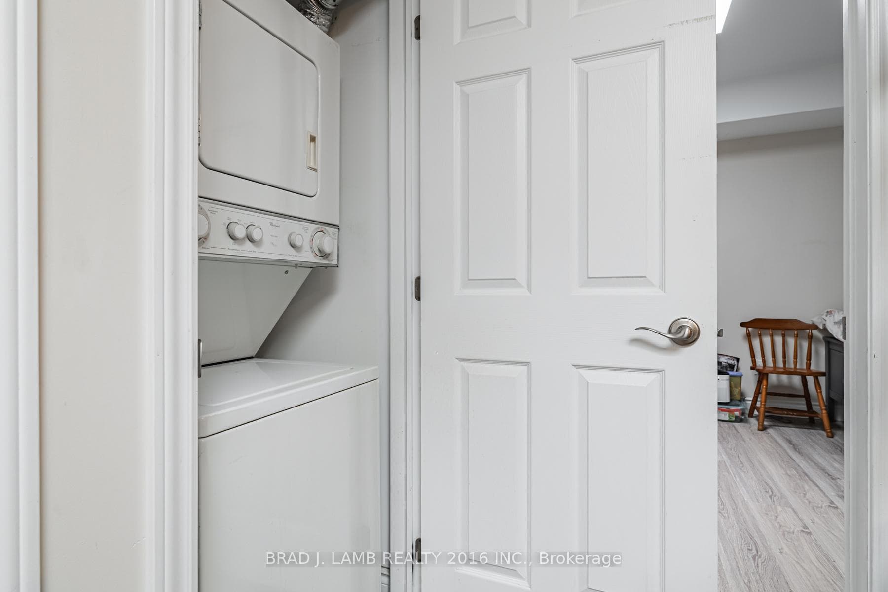 2904A Danforth Avenue Unit 3 photo 15