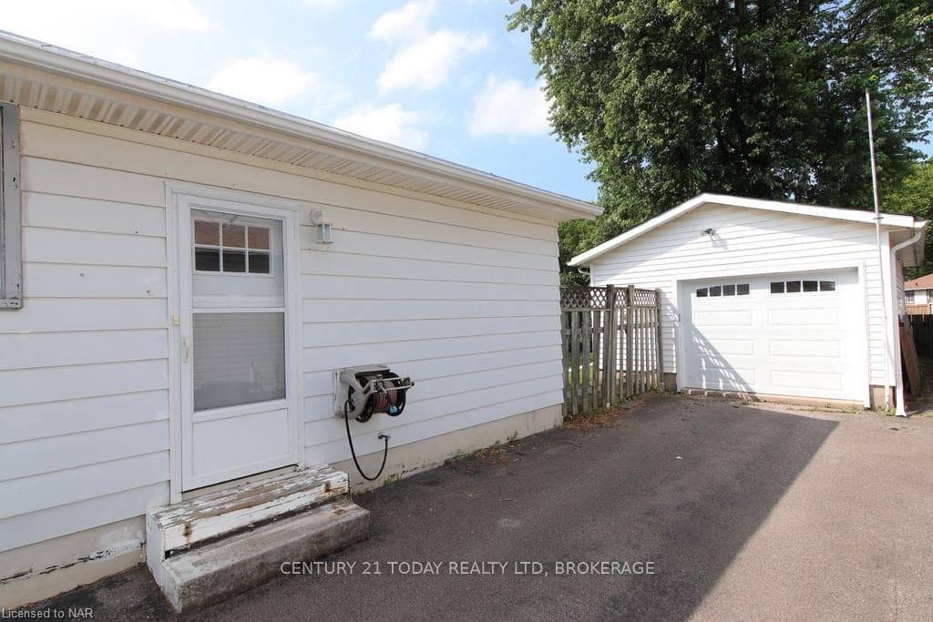 Side view and garage