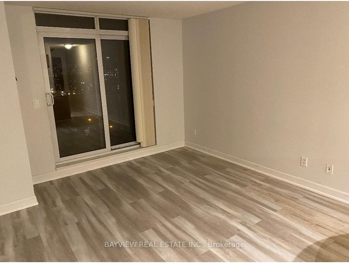 18 Kenaston Gardens Unit 1401 photo 15
