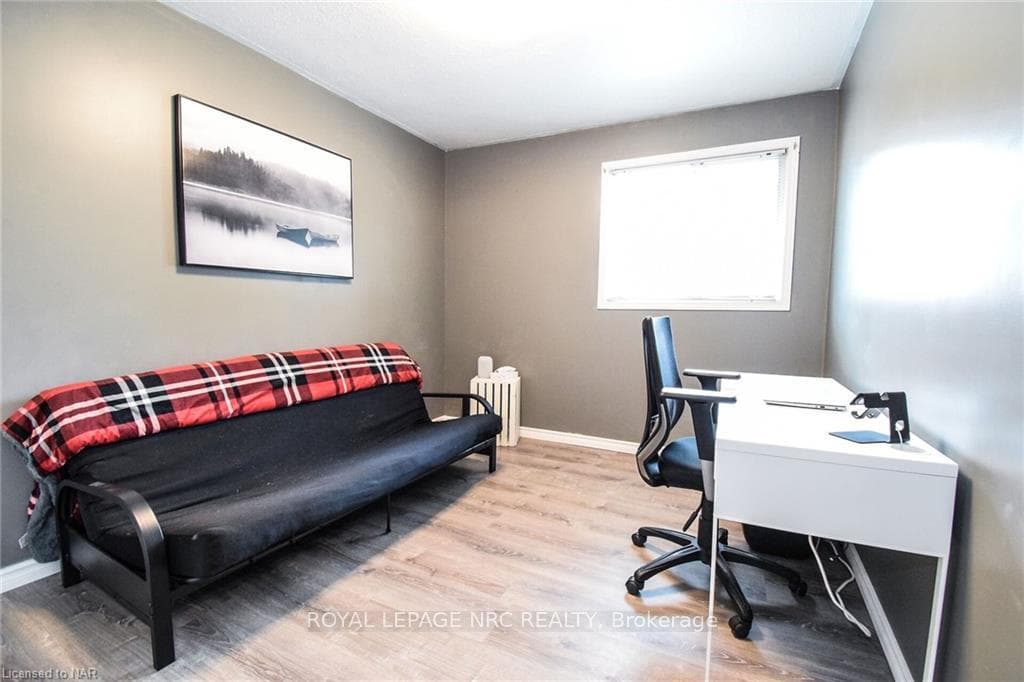 214 YORK Street photo 22