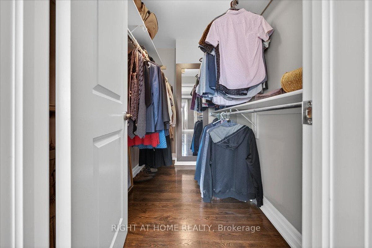 91B Evans Avenue photo 20