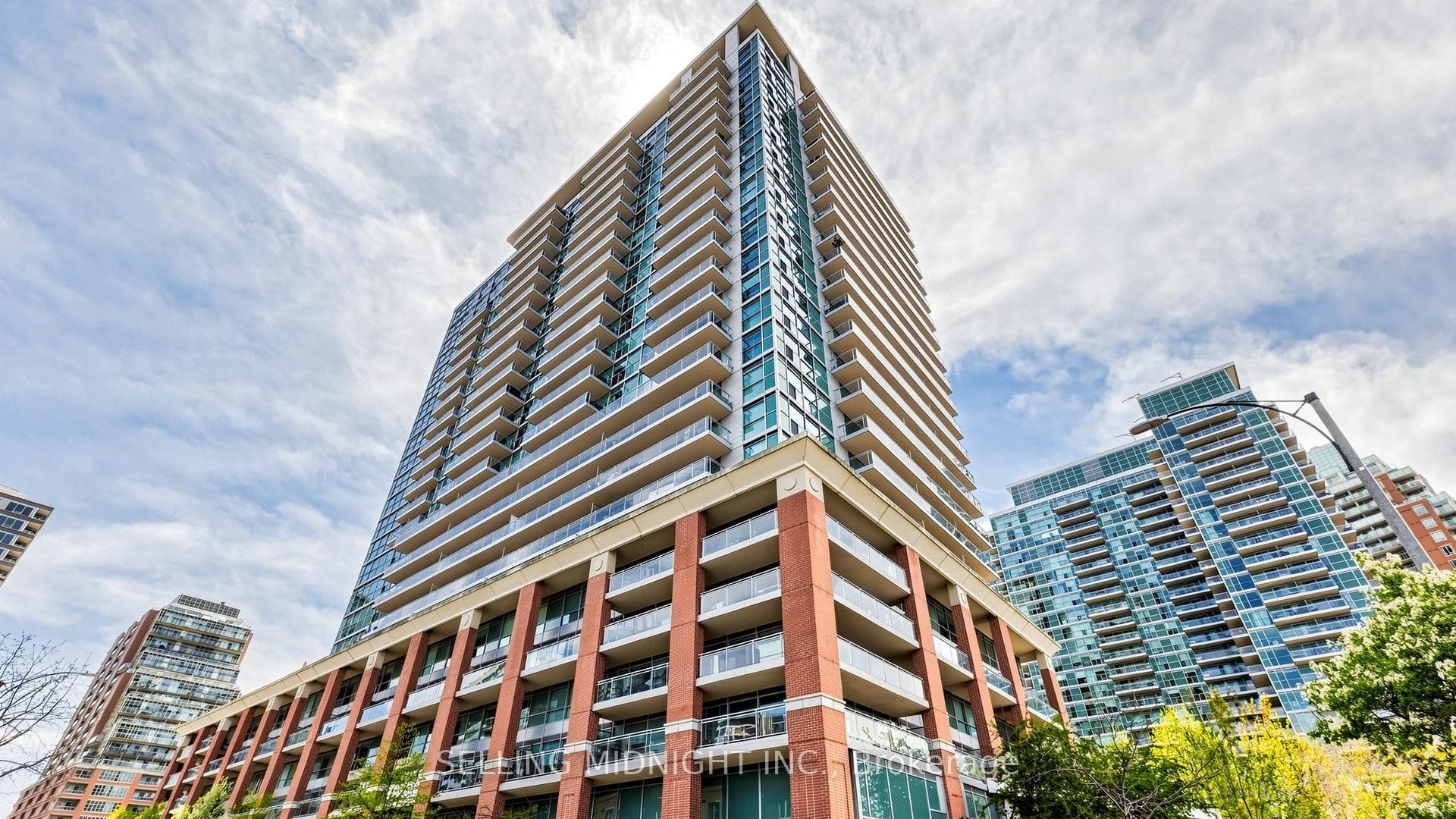 80 Western Battery Road Unit 307 photo 47