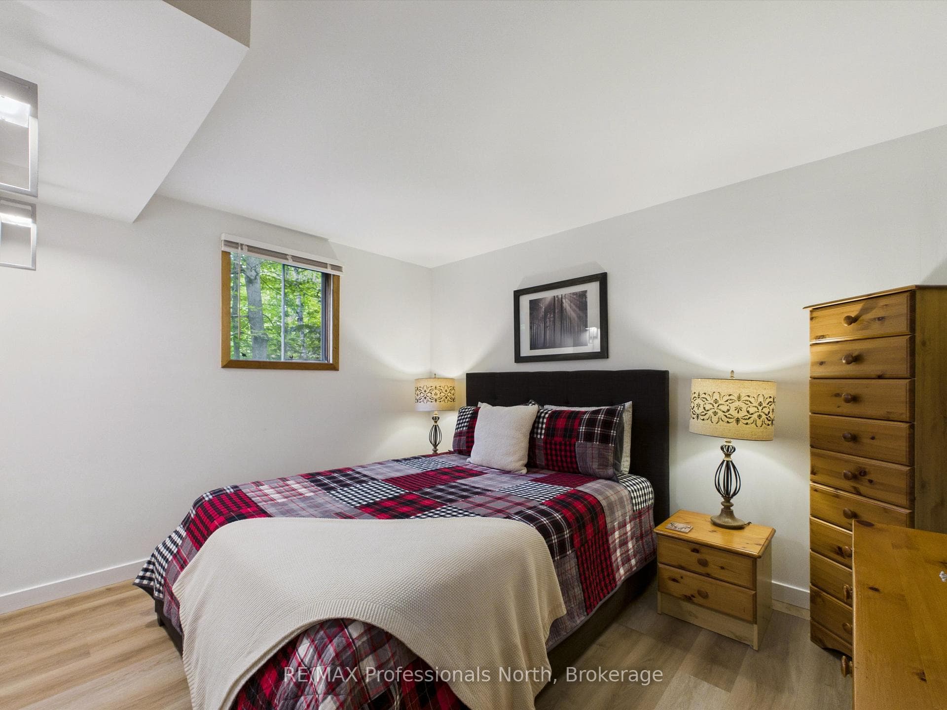 1760 Valley Road photo 12