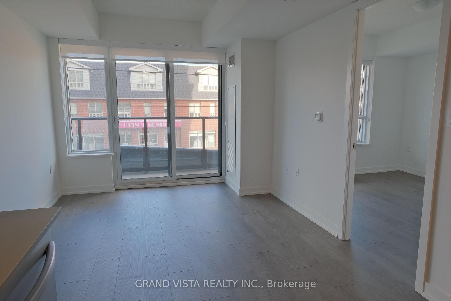 556 Marlee Avenue Unit 209 photo 8