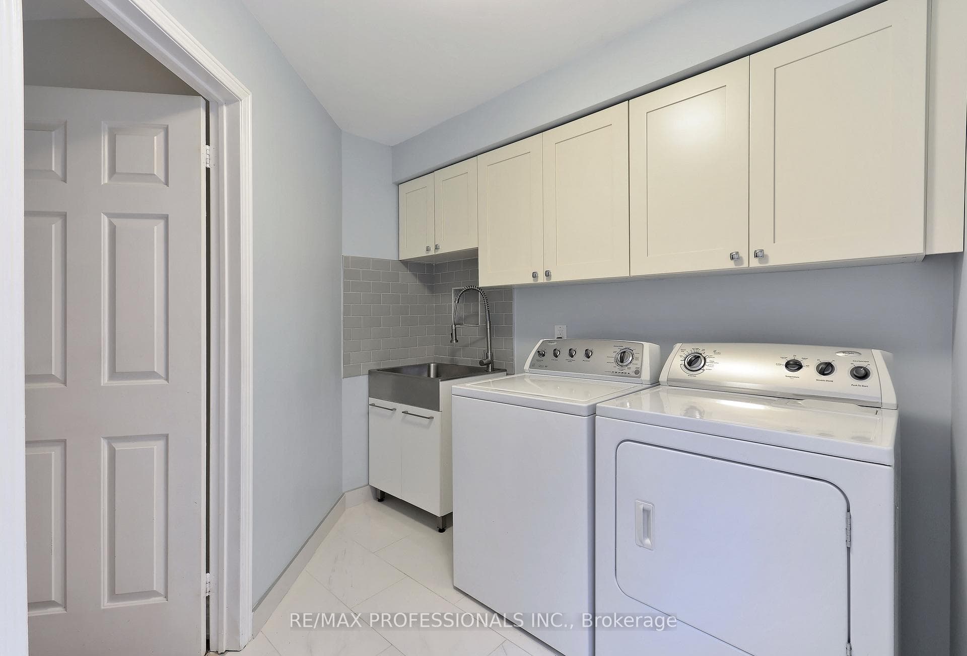 1666 Copseholm Trail photo 37