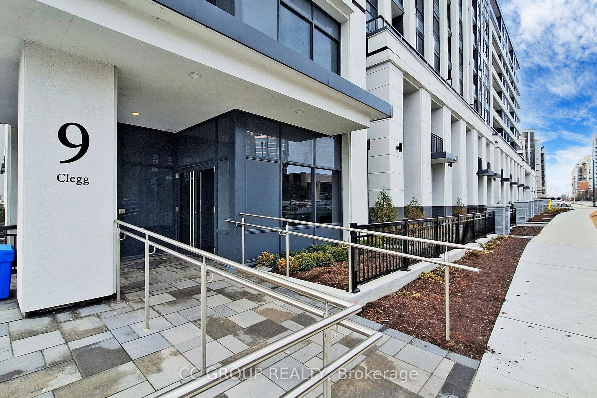 9 Clegg Road Unit 915 photo 2