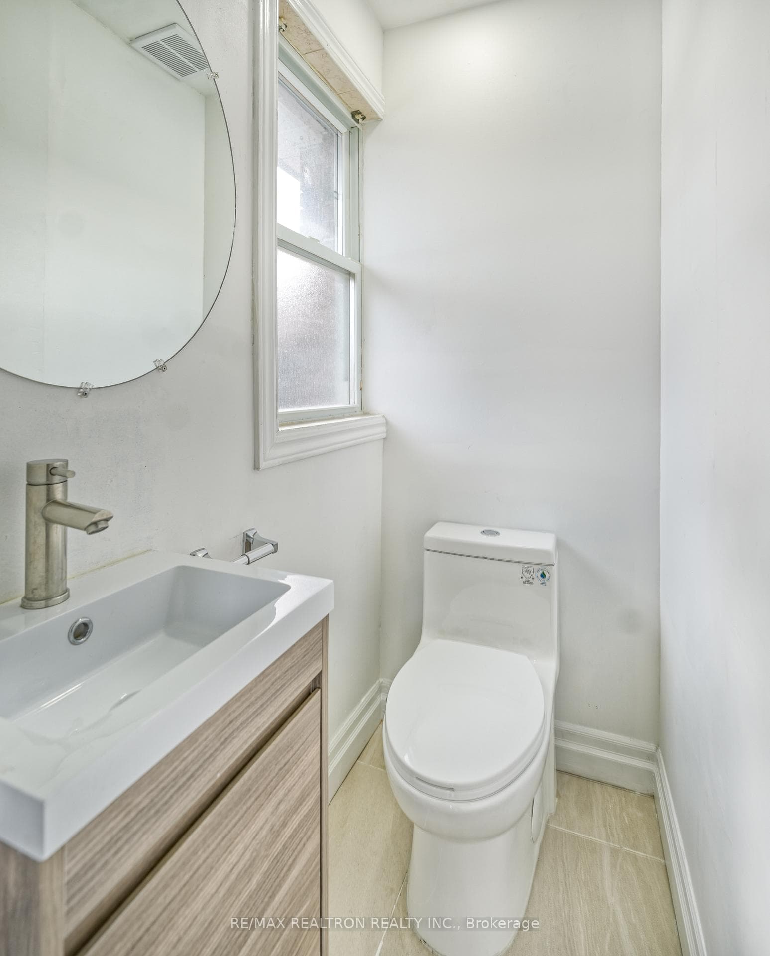 93 Mountland Drive Unit Main Floor photo 16