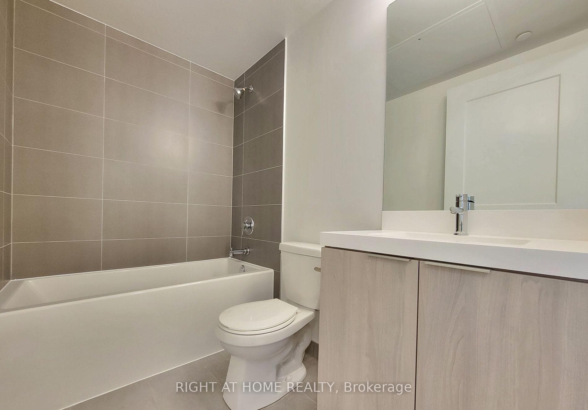 28 Widmer Street Unit 3720 photo 12