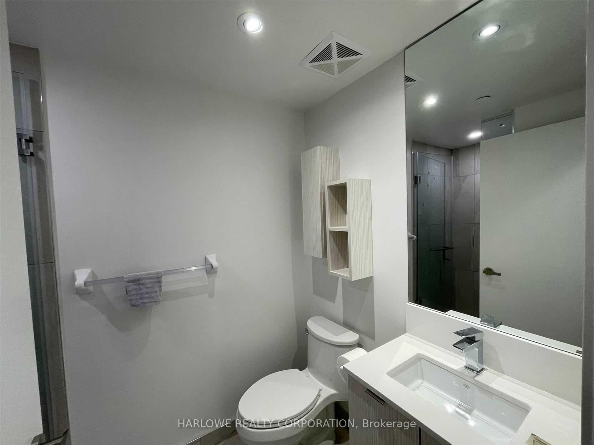 195 Redpath Avenue Unit 3209 ST photo 18