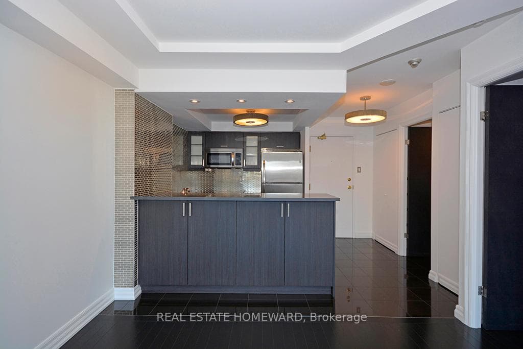117 Gerrard Street Unit 206 photo 9
