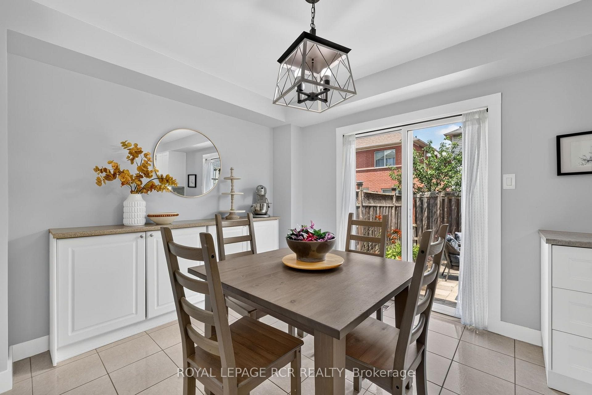 95 Waters Boulevard photo 9
