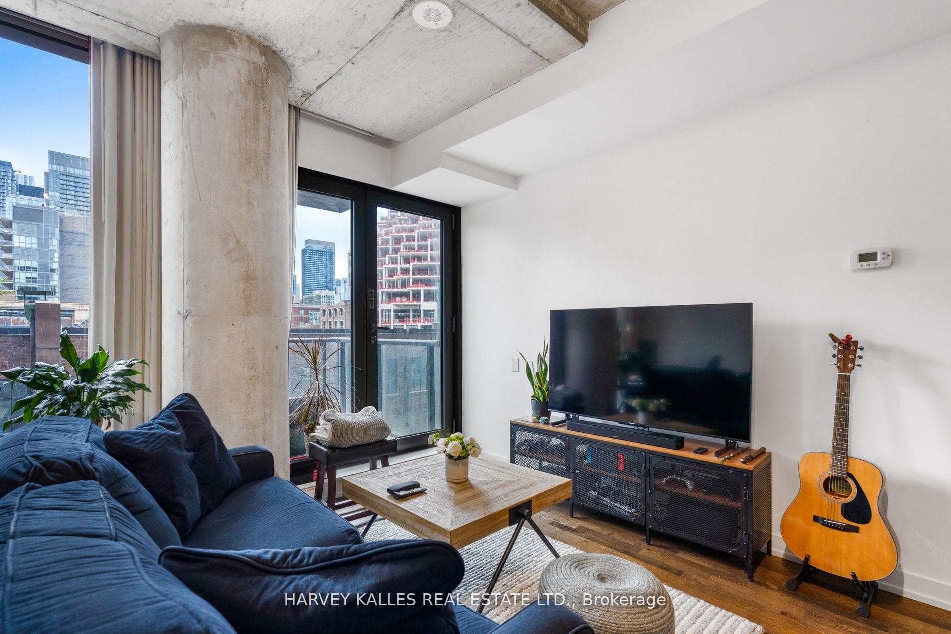 560 King Street Unit 309 photo 2