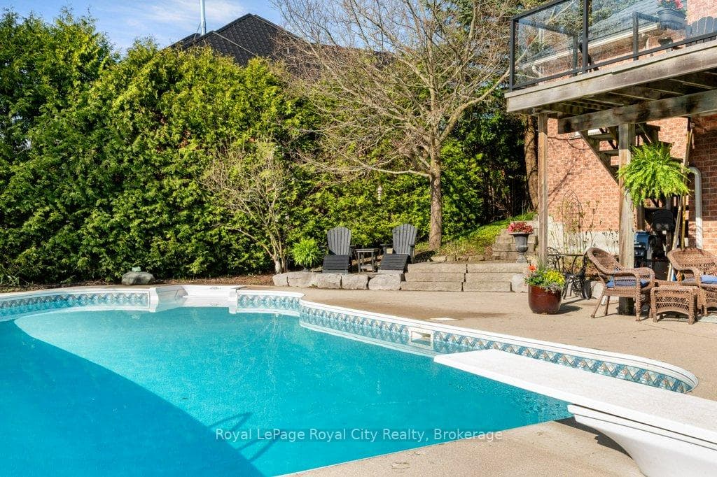 15 Manresa Court photo 30