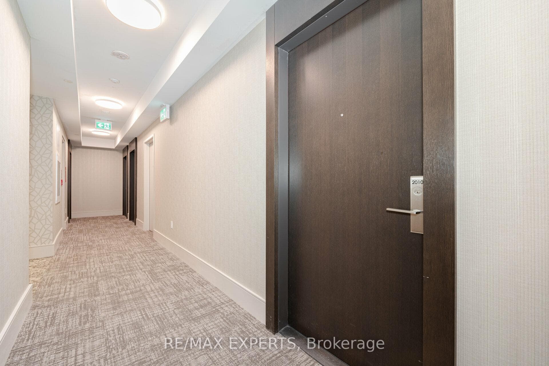 9000 Jane Street Unit 2010 photo 6