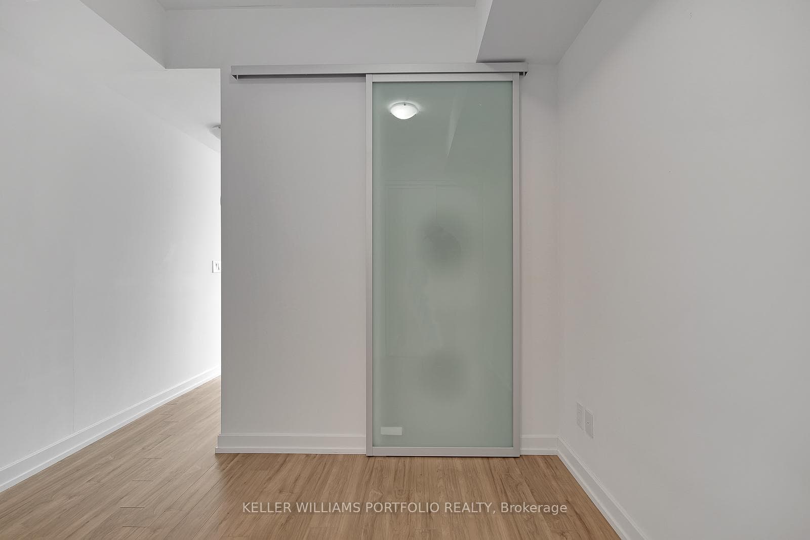 377 Madison Avenue Unit 523 photo 7