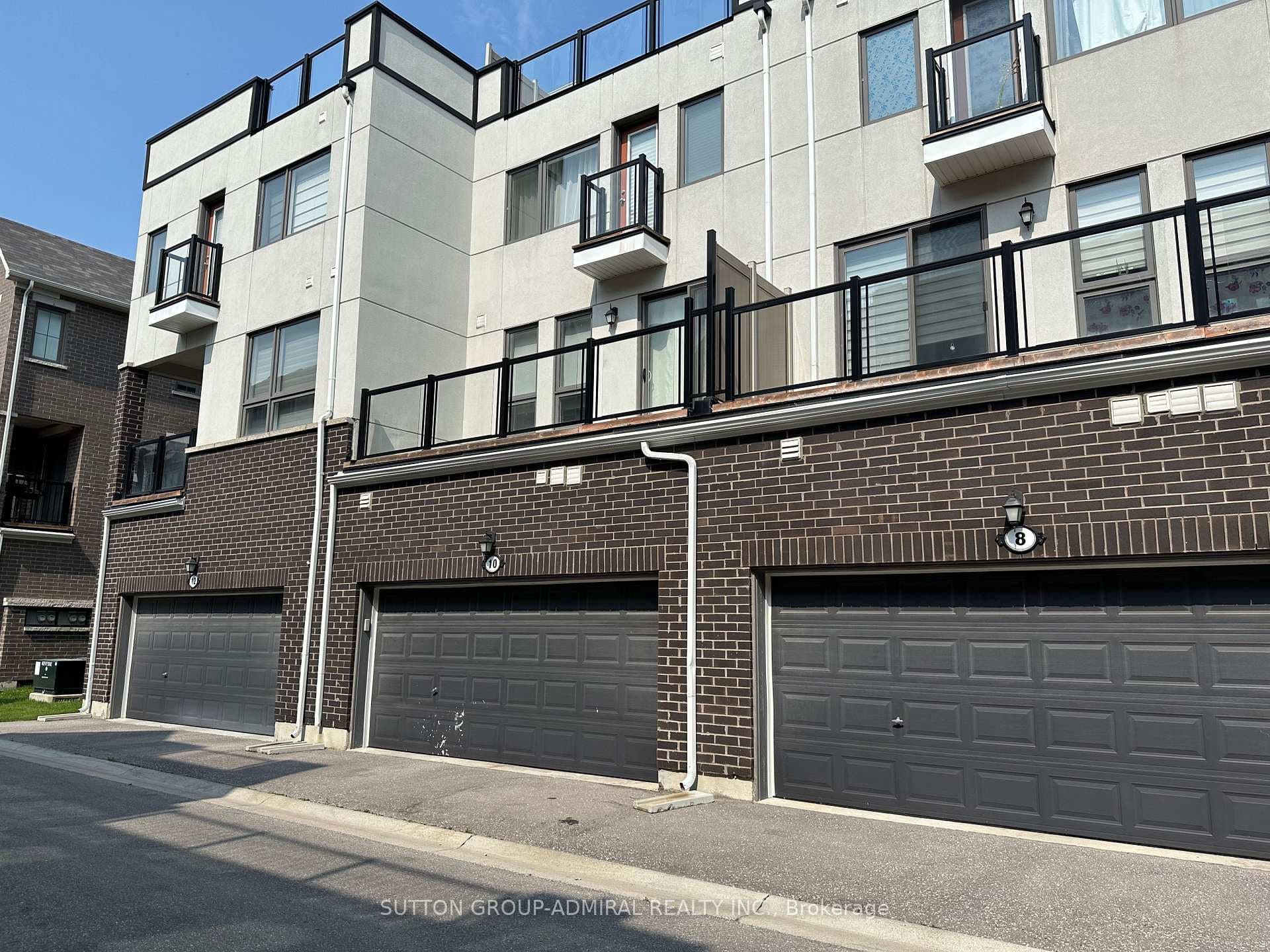 10 Edward Lennox St Street photo 28