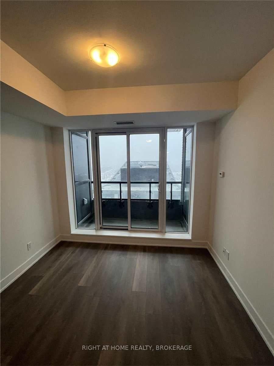 2481 Taunton Road Unit 1506 photo 8
