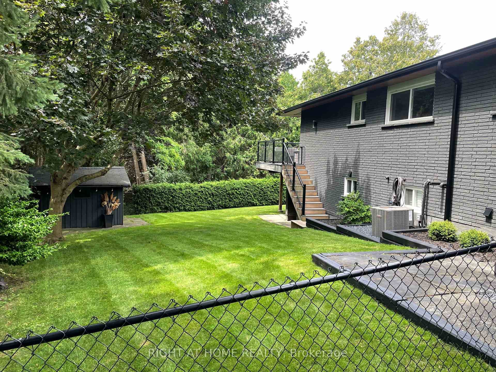 723 Barbados Street photo 35