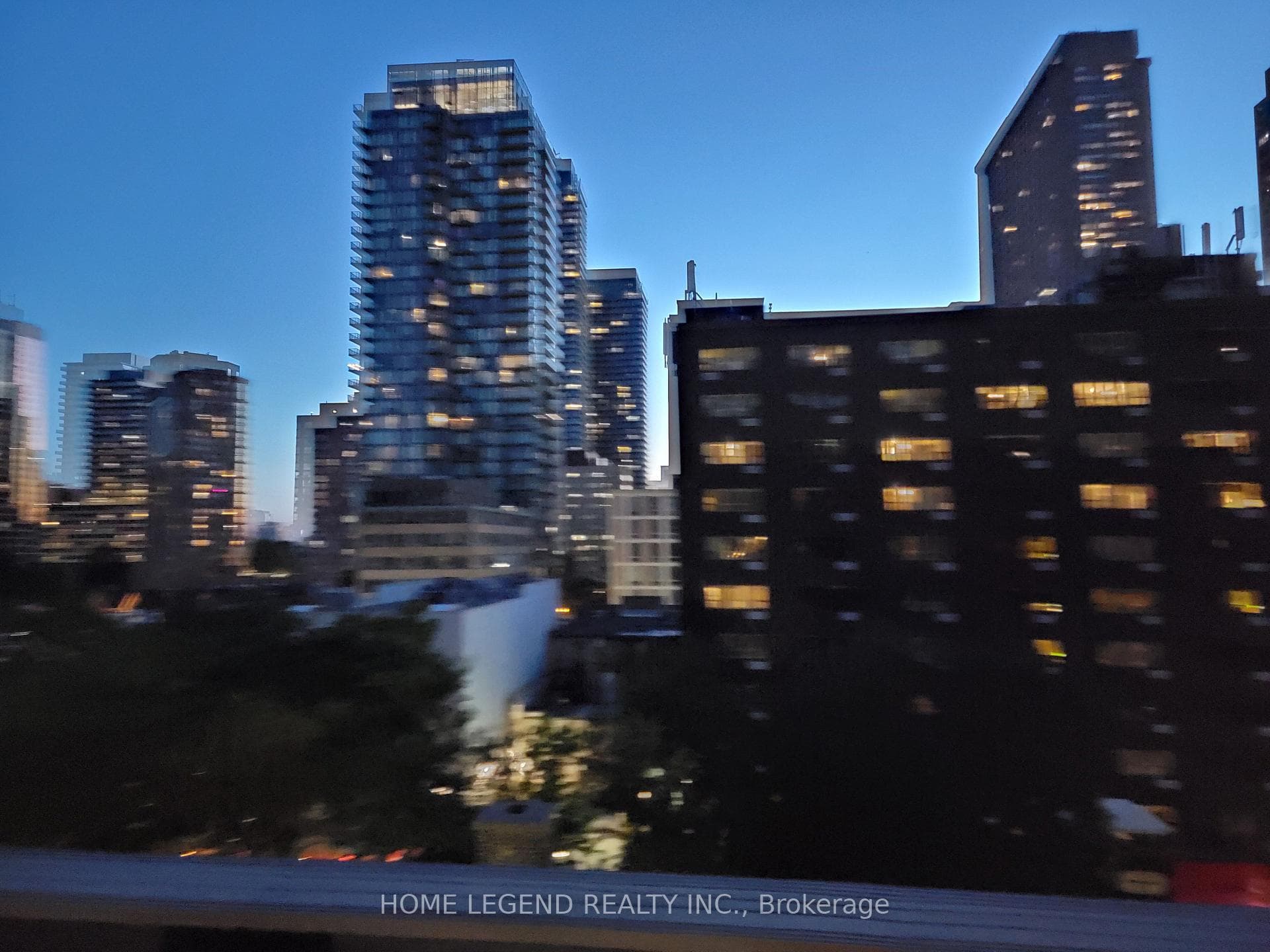 33 Charles Street Unit 606 photo 15