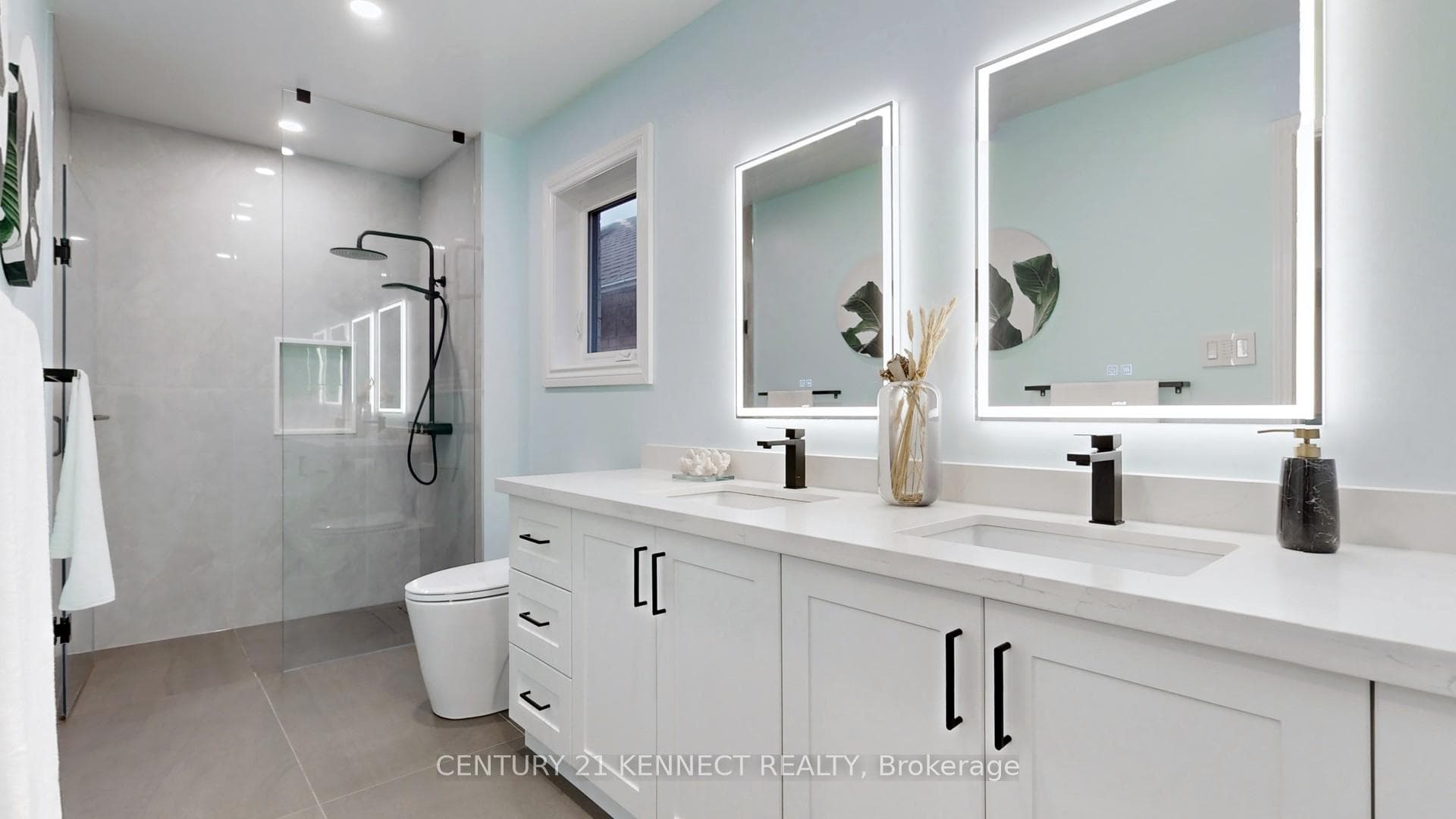 86 Sapphire Drive photo 15