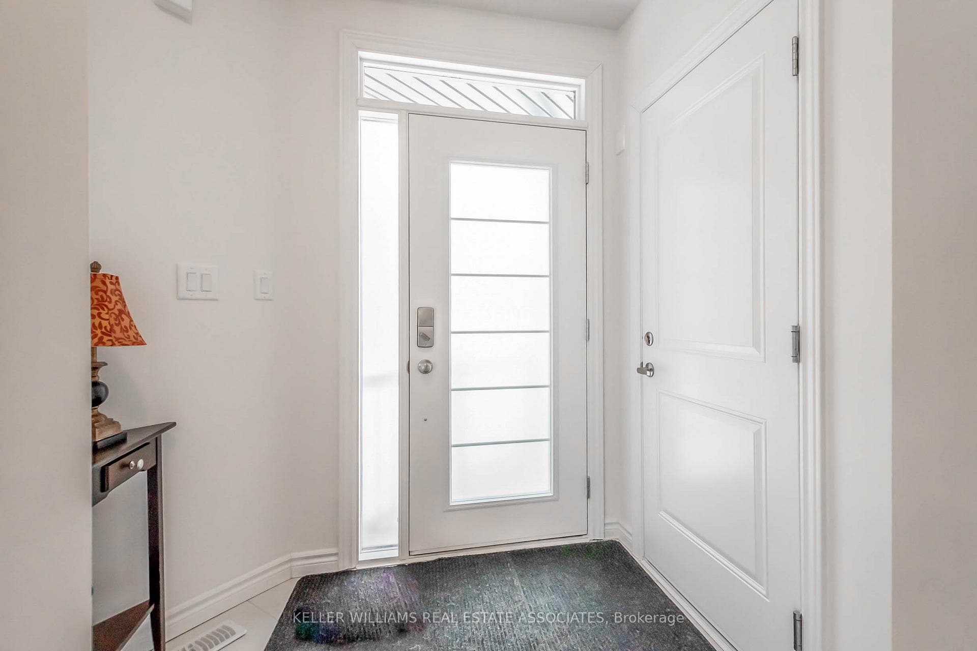 3981 Crown Street photo 3