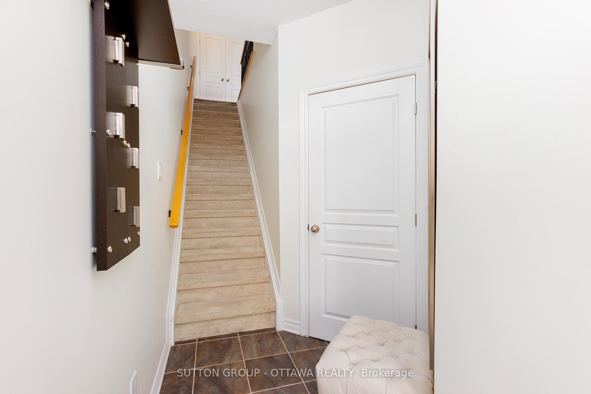 105 Eye Bright Crescent Unit 25 photo 9