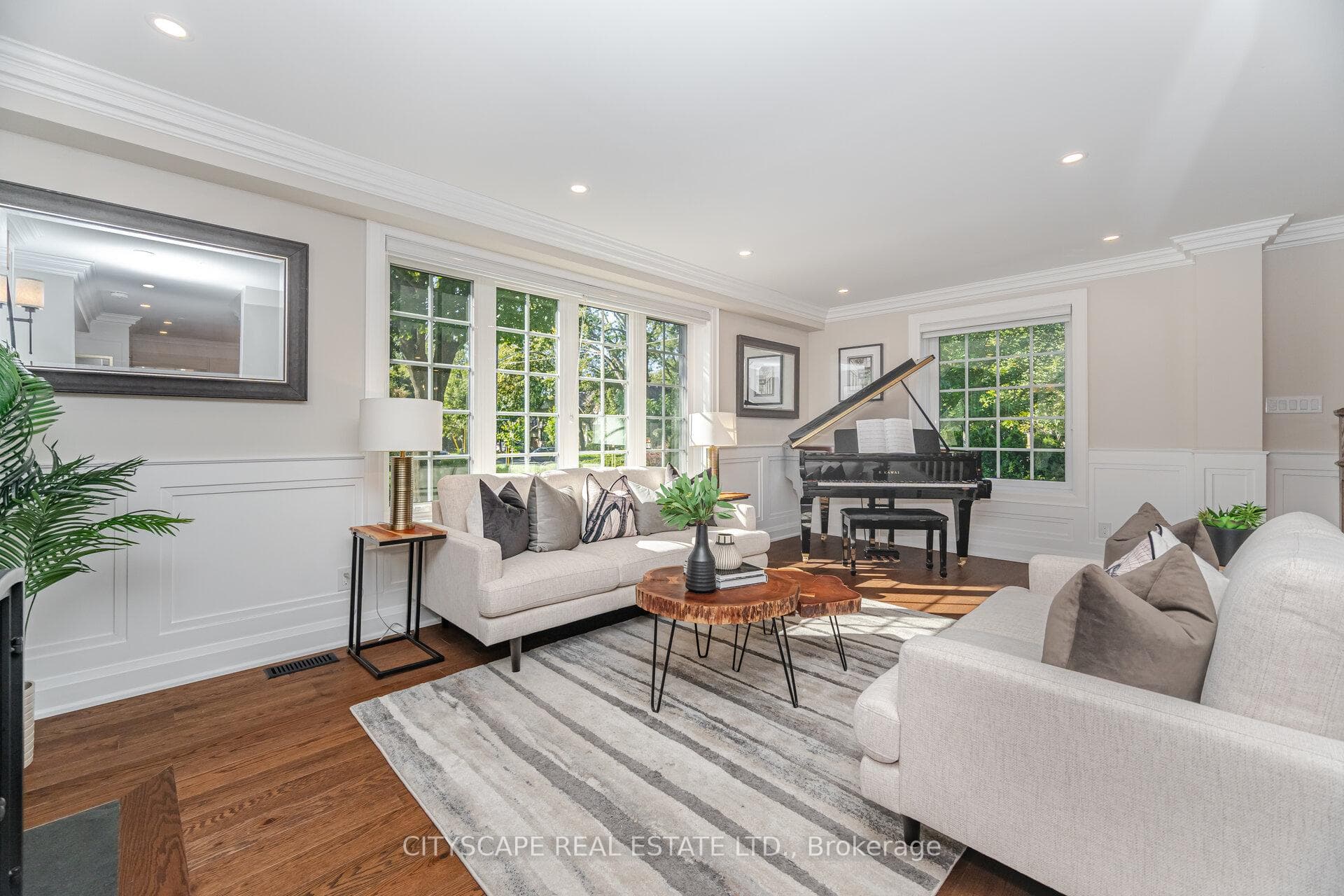 187 Prince Edward Drive photo 9