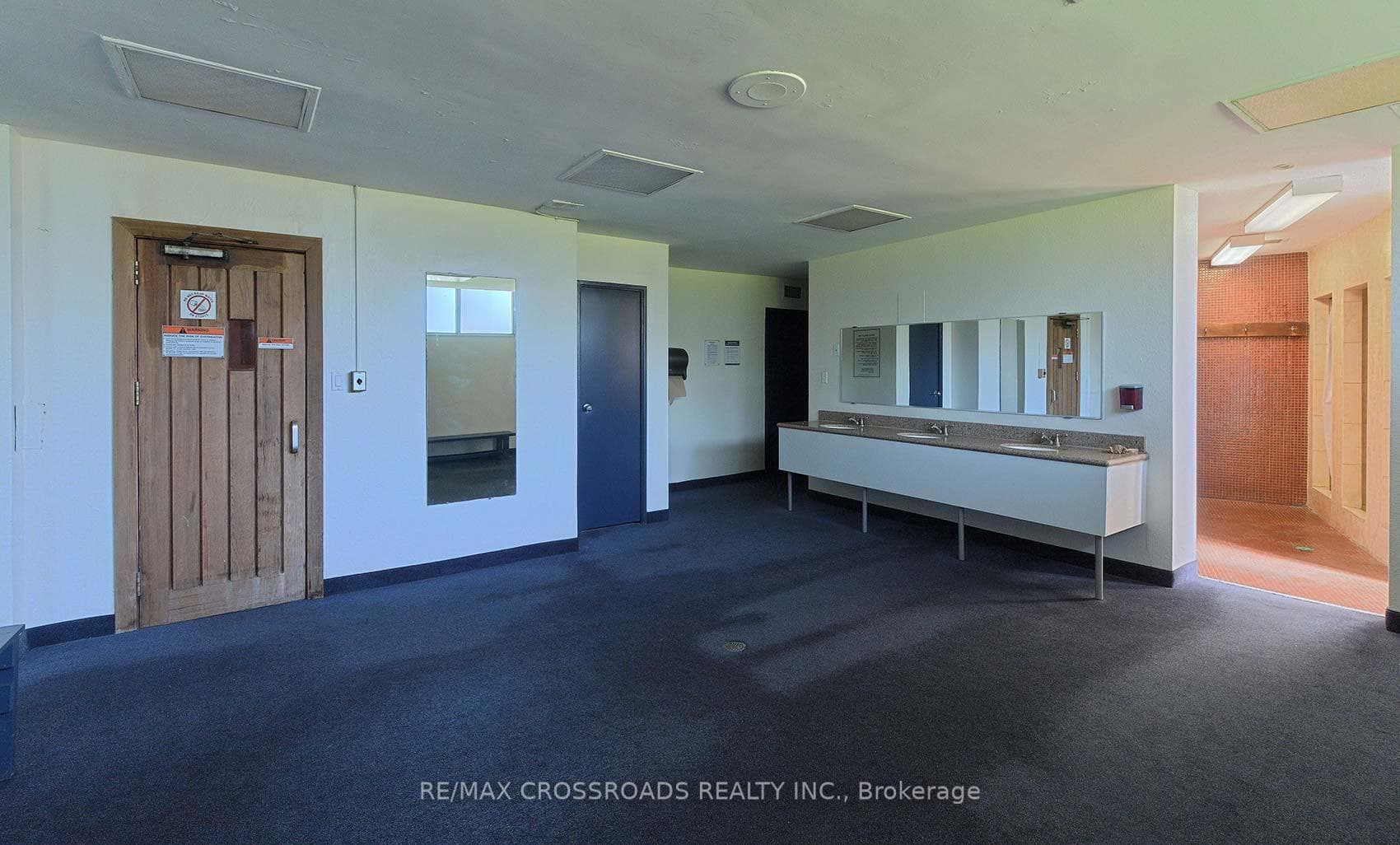 11 Wincott Drive Unit 1805 photo 35