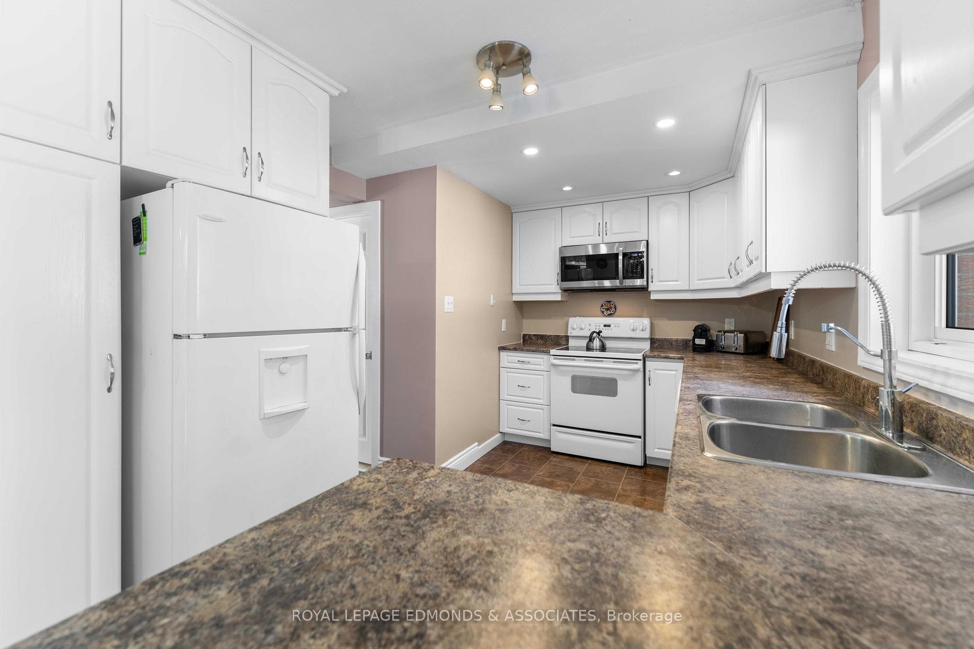 33A Hillcrest Avenue photo 11